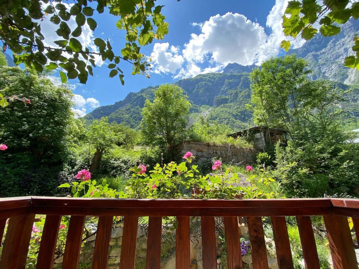 Ecrins Lodge Le Bourg-d'Oisans Exterior photo