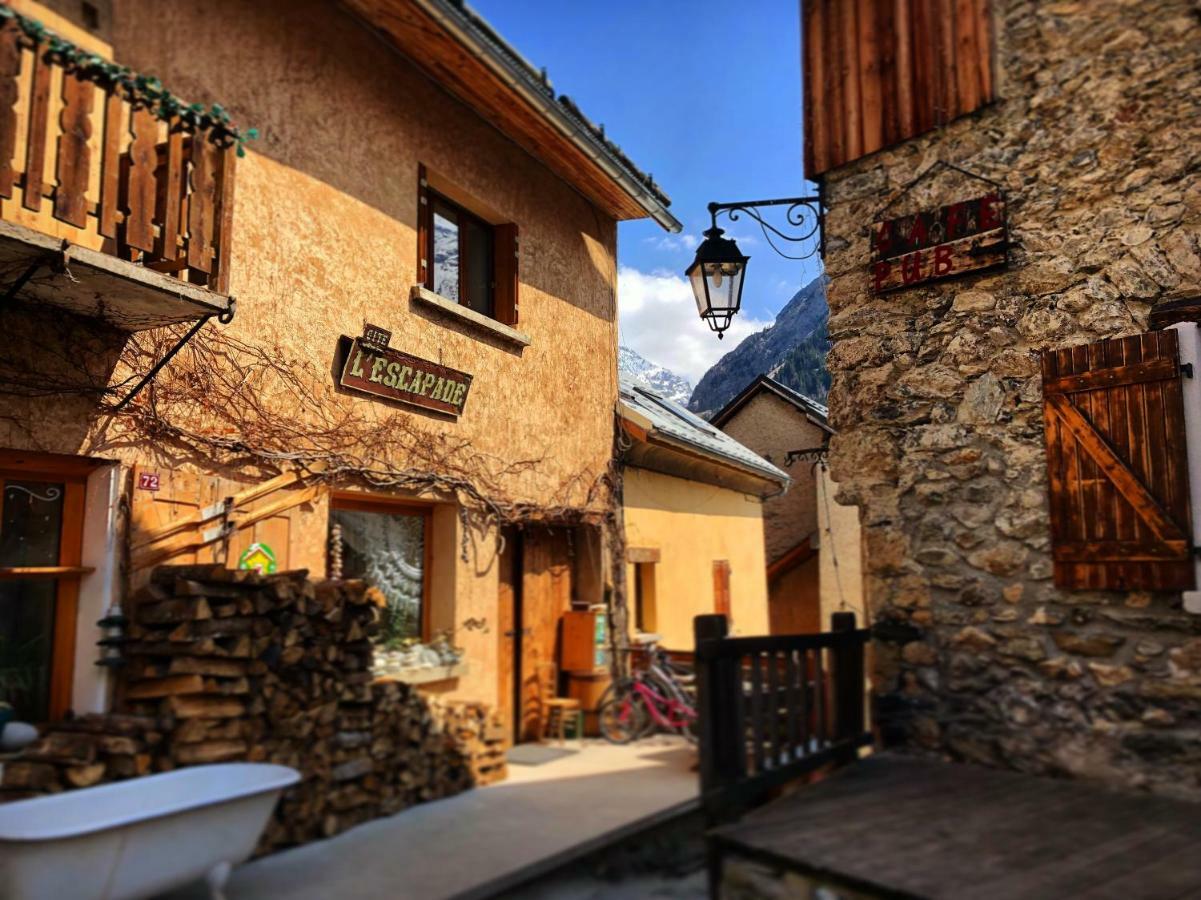 Ecrins Lodge Le Bourg-d'Oisans Exterior photo